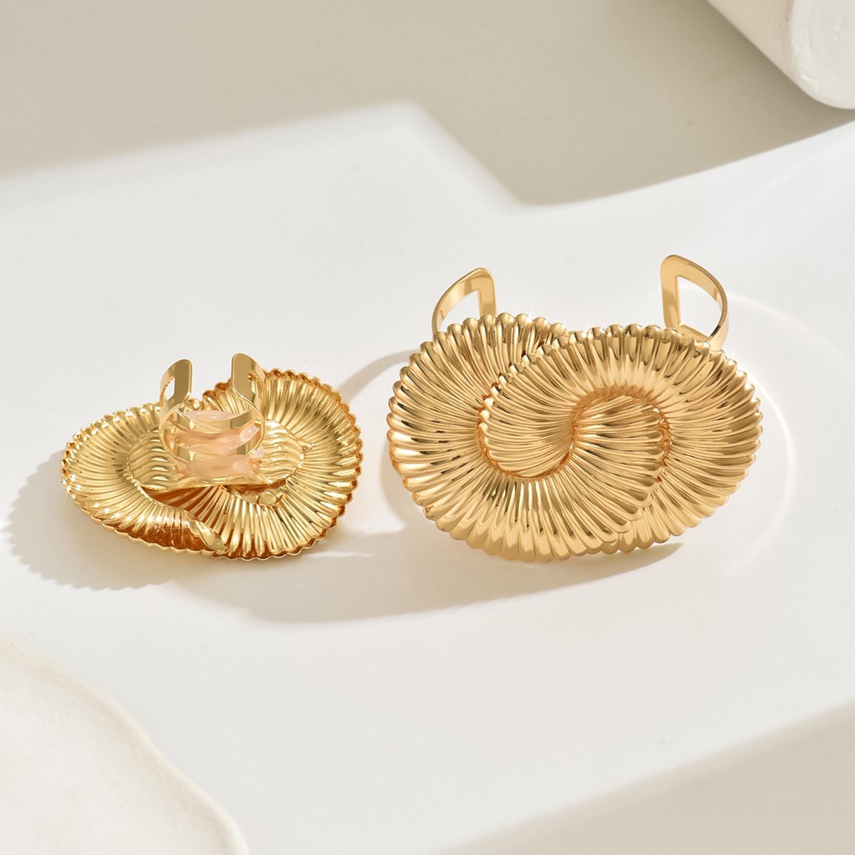 14K Gold Plated Golden Shell-Inspired  Jewelry Set - Necklace, Earrings, And Ring